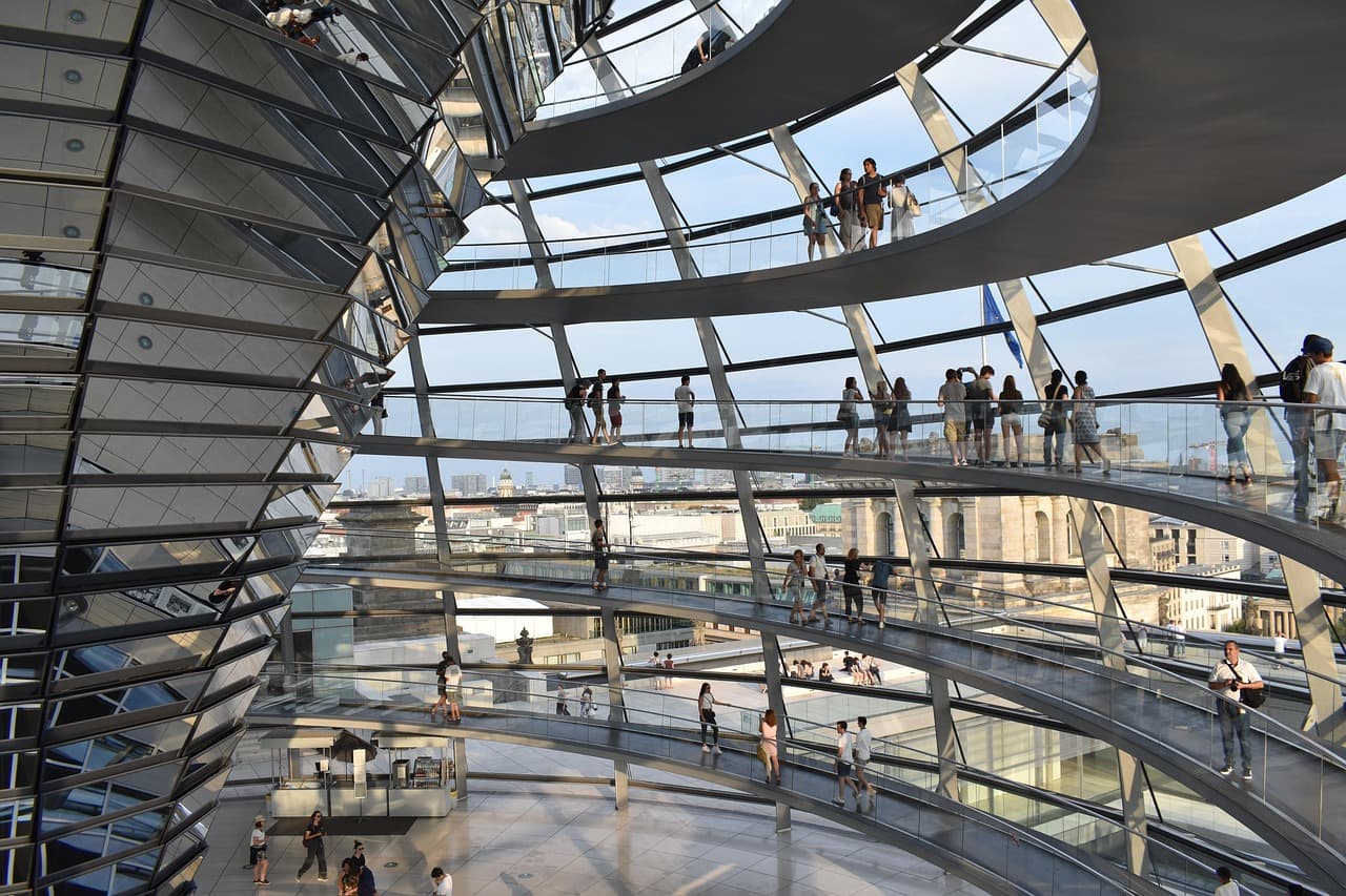 Berlin skyline with the Brandenburg Gate — get reliable mobile data in Germany with an LTE.app eSIM