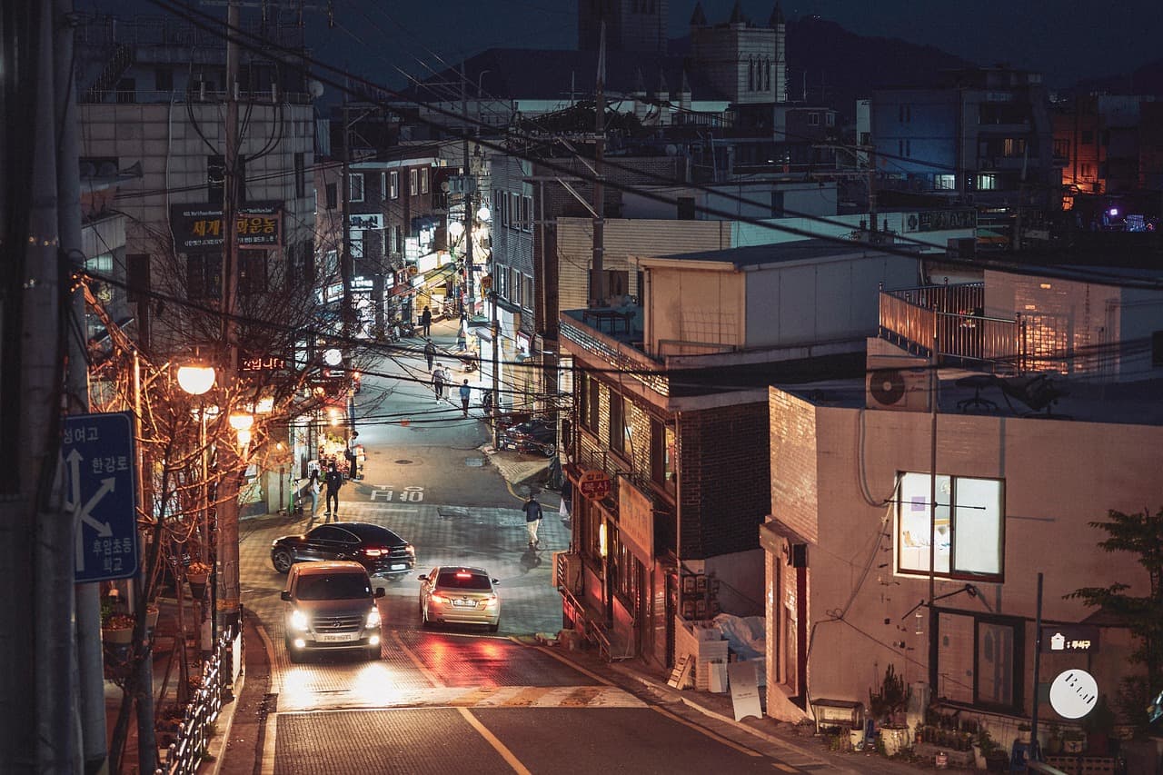 Seoul city skyline at night — get an instant-activation LTE.app eSIM for travel in South Korea